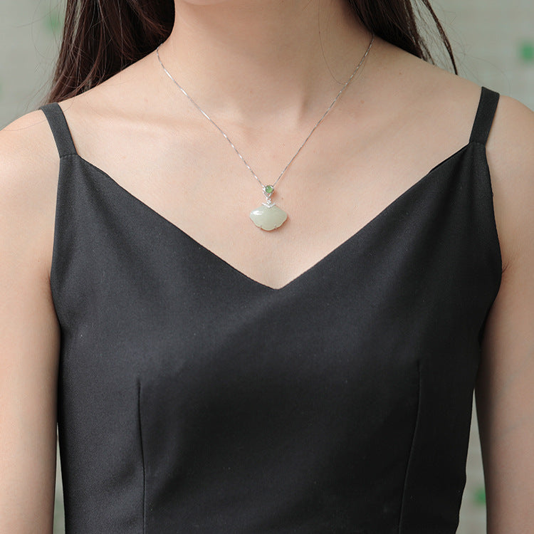 Sterling Silver Inlaid White Jade Shell-shaped Necklace